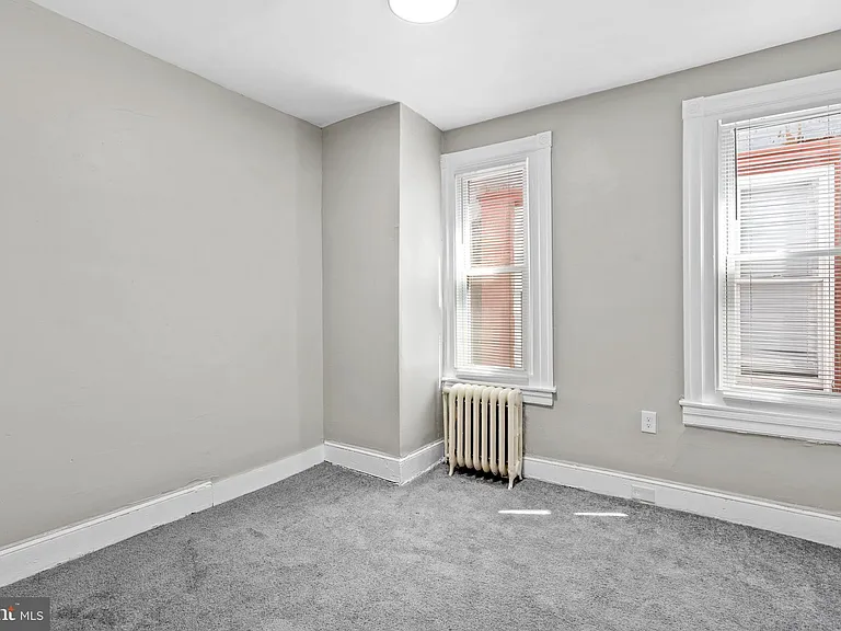 4038 N 8th St — Photo 18