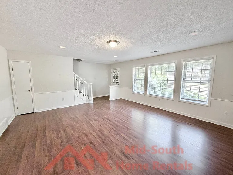 2373 W Monica Dr — Photo 7