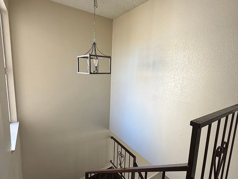 1302 Gina Dr — Photo 11
