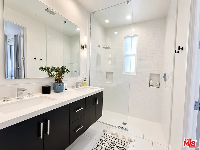 2693 Paragon Loop — Photo 22