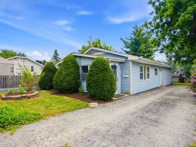 (Undisclosed Address), Aurora, IL, 60505