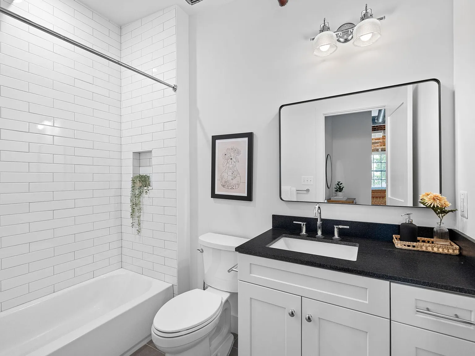 1 bed, 450 sqft, $2,700 — Photo 3