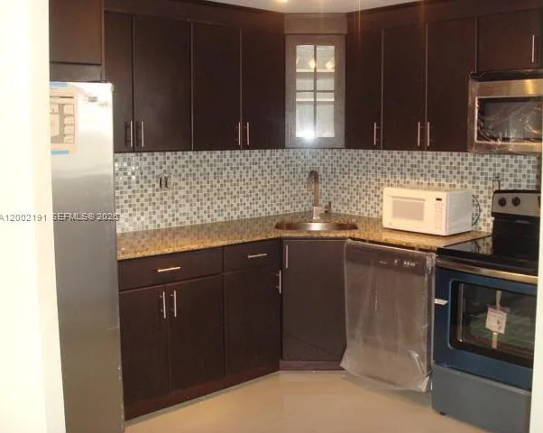 2750 NE 183rd St #2607 — Photo 6