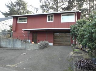 1890 NW 39th St, Lincoln City, OR 97367