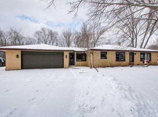 17934 W Westward Dr, New Berlin, WI 53146