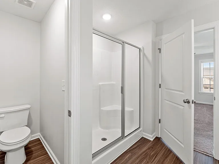 597 Vinings Dr — Photo 32