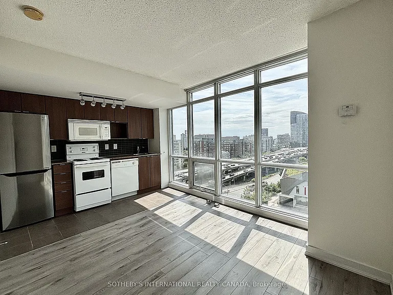 11 Brunel Ct #1216 — Photo 22