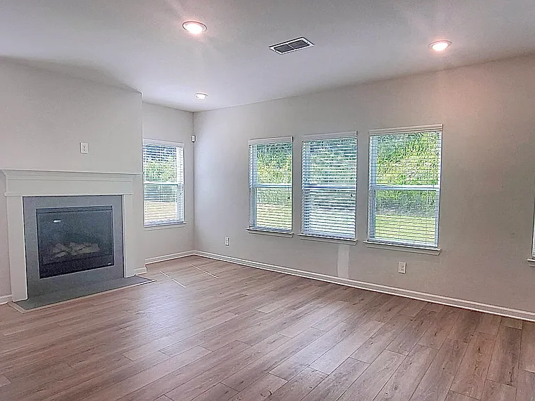 3177 Train St — Photo 14
