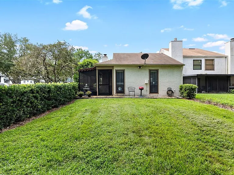 11520 Galleria Dr — Photo 24