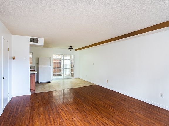 4th image of 8414 Columbus Ave Unit 11