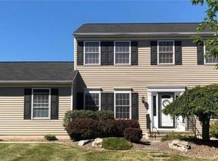 1520 Steeplechase Dr, Easton, PA 18040