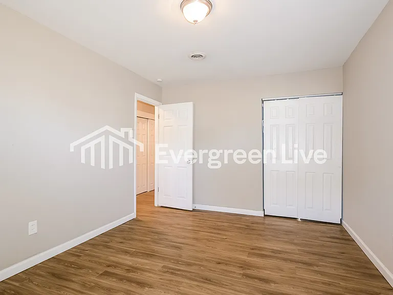 9524 Stansberry Ave — Photo 11