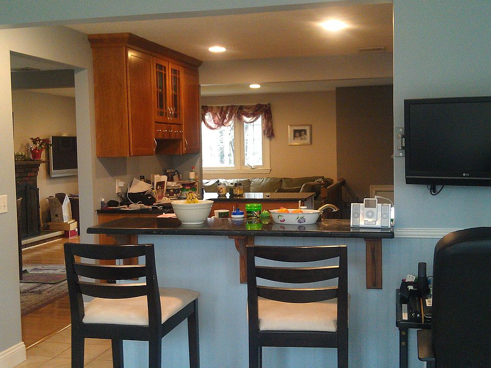 1st image of 165 Massapoag Ave