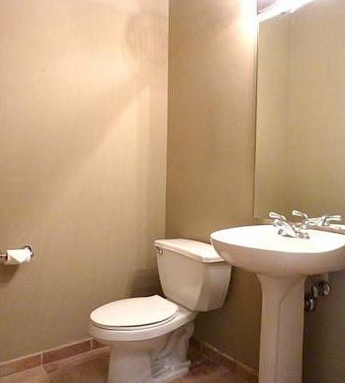 Lower Level 1/2 bath