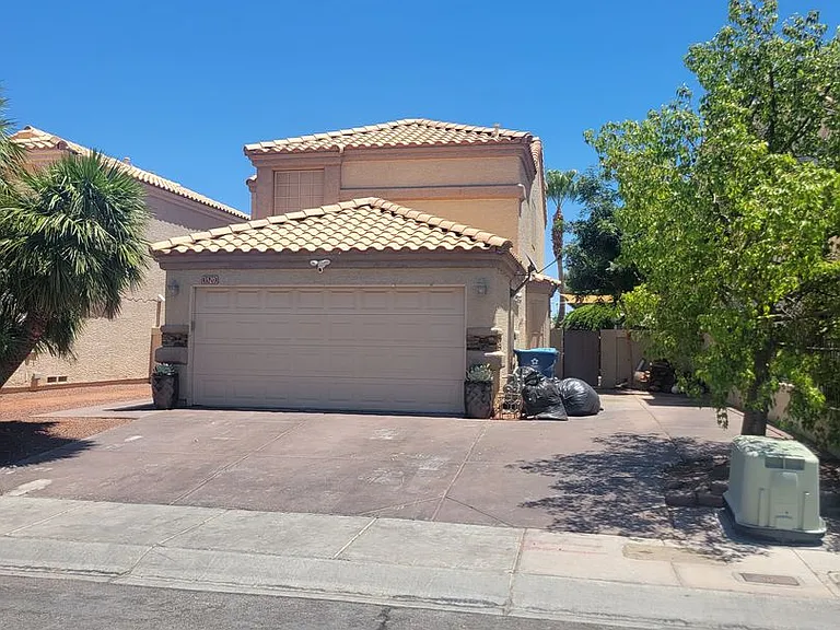 1520 Pacific Terrace Dr — Photo 1