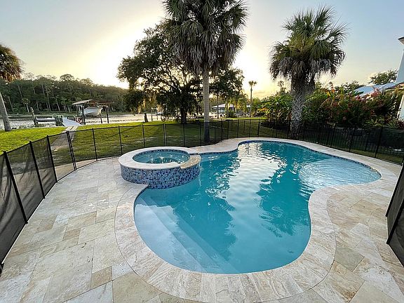2nd image of 3 1/2 Palm Ln