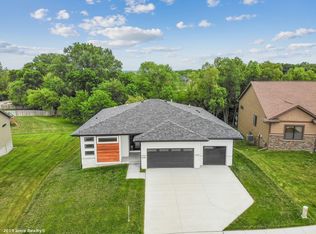 1725 S 11th St, Adel, IA 50003