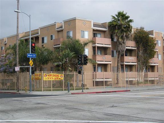 2nd image of 10800 S Main St #1143806
