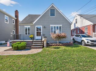 242 James St, Franklin Square, NY 11010