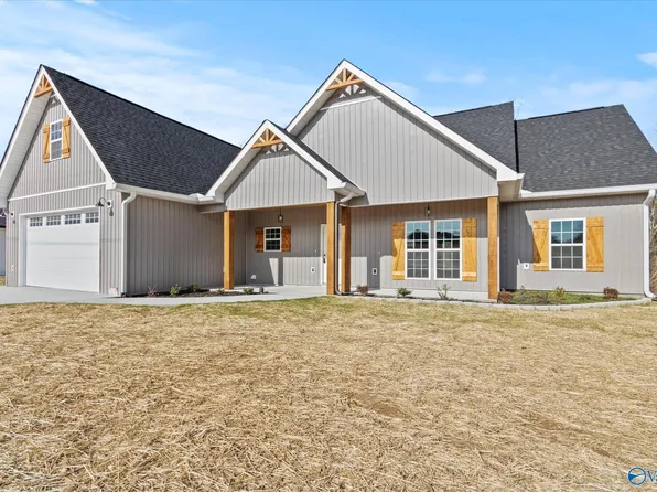 38 Paraiso Creek Dr, Albertville, AL 35950