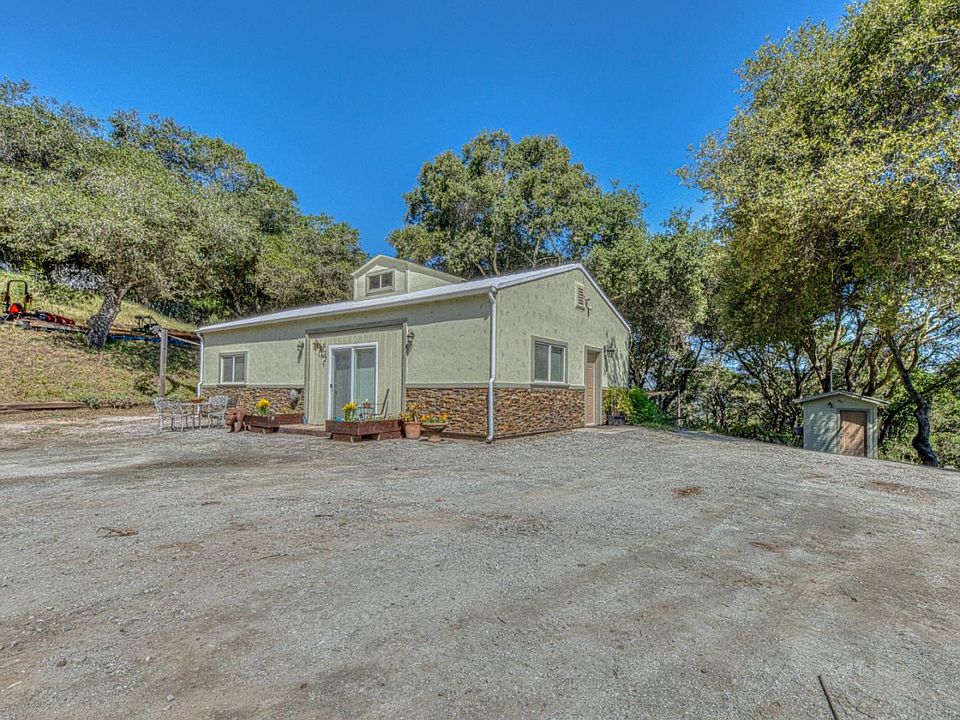 1st image of 415 Carpenteria Rd