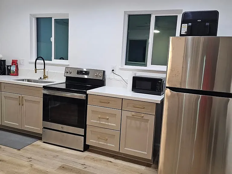 713 Keolu Dr — Photo 2