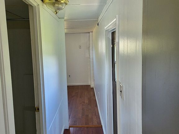 2nd image of 119 S Lee St
