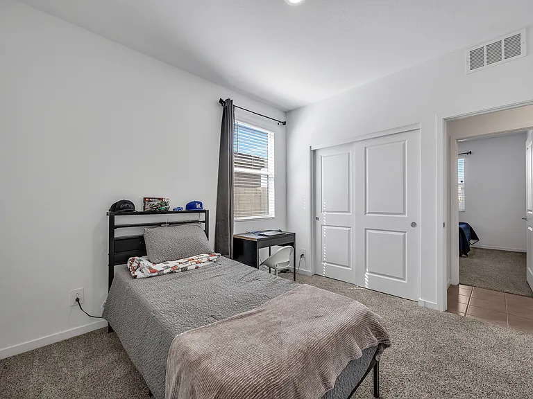 17667 W Morning Glory St — Photo 12