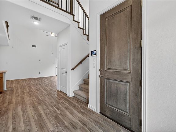 5th image of 1418 Broadview Dr