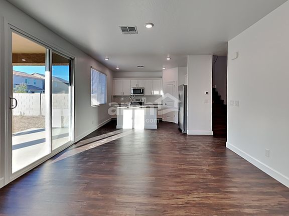 4th image of 17137 W Puget Ave