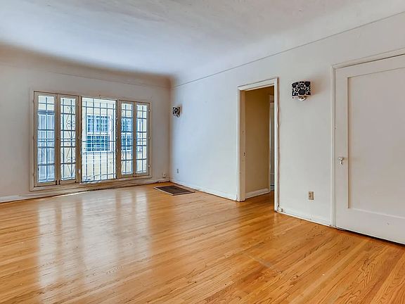 2nd image of 351 N Sierra Bonita Ave APT 4