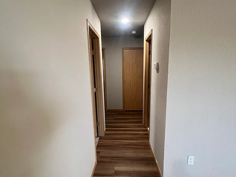 1370 N Tradition Ave — Photo 10