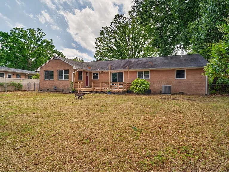 110 Marvin Dr — Photo 25