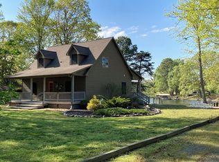 710 Forest Green Rd, Reedville, VA 22539