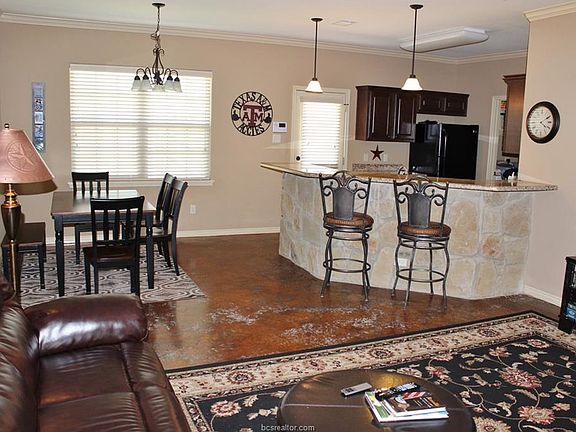3rd image of 3011 Old Ironsides Dr