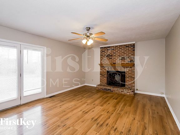 3rd image of 5777 Liberty Creek Dr E