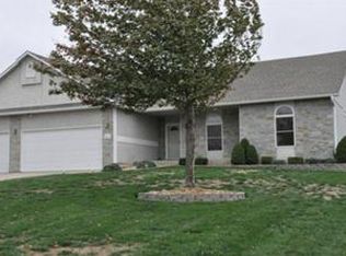 843 Willow Creek Ln, Higginsville, MO 64037
