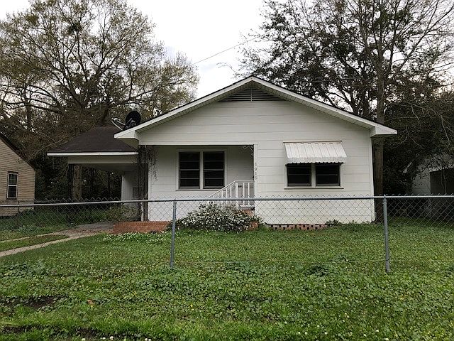1st image of 1915 10th St