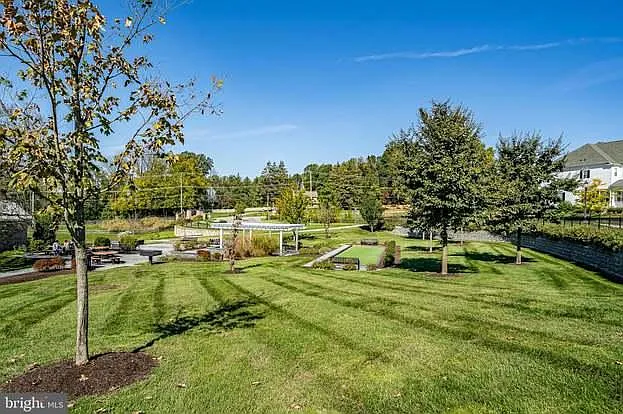 309 Quigley Dr — Photo 39