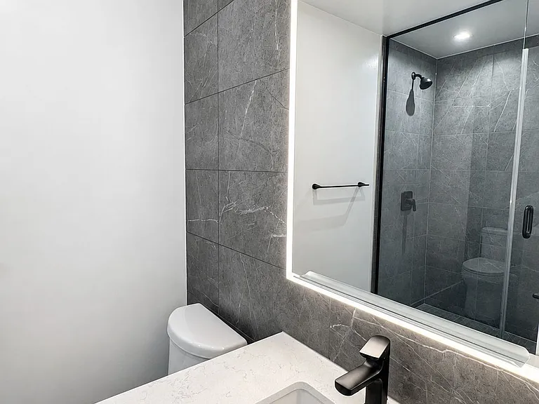609 Sherbourne St #4304 — Photo 17
