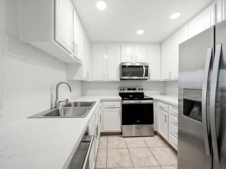 850 State St #414 — Photo 13