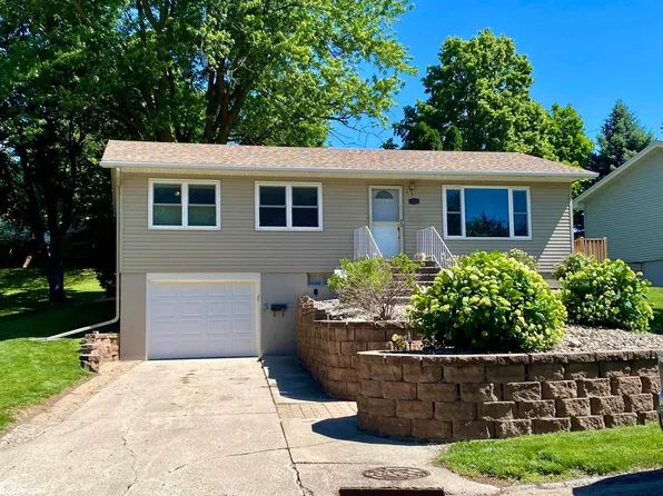 1212 Broadway St, Audubon, IA 50025