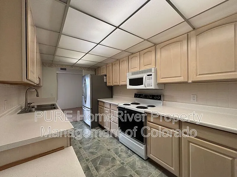 2 bed, 2.0 bath, 1428 sqft, $1,795 — Photo 4