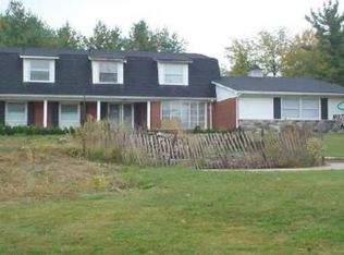 4851 Valley, Troy, MI