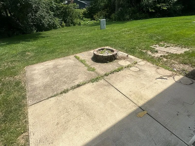 1604 S Division St — Photo 31