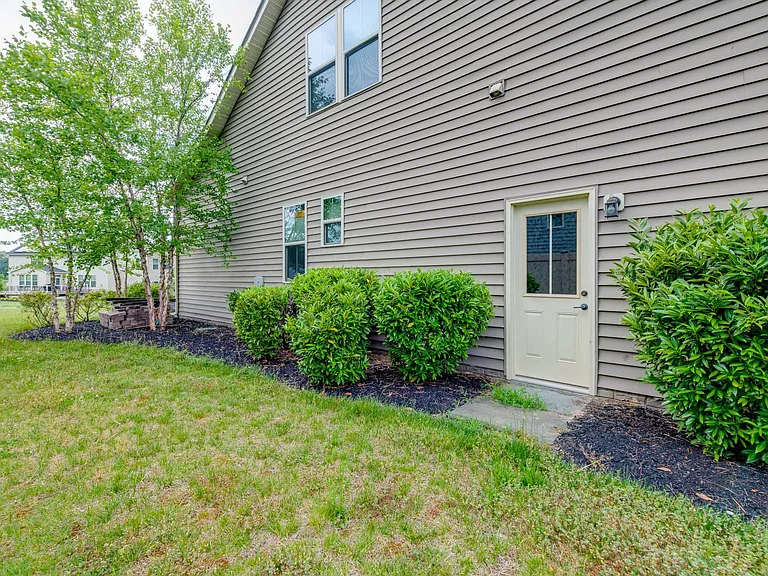7567 Arundel Woods Dr — Photo 50