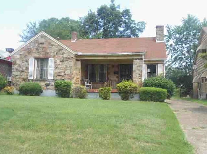 1st image of 592 E Davant Ave