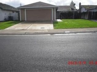 1808 Chambord Dr, Stockton, CA 95210