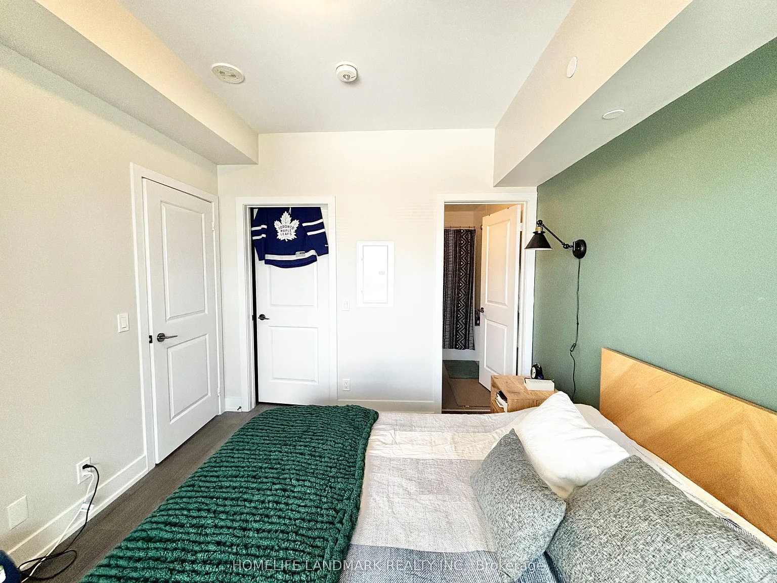 2 bed, $2,500 — Photo 3