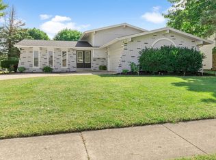 528 Ca Crest Dr, Shorewood, IL